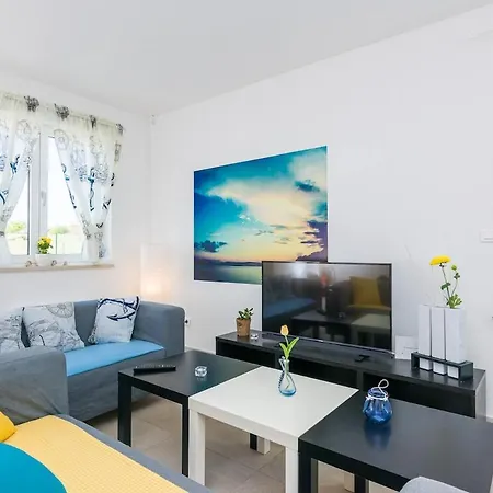 Miri Cherry * Privlaka (Zadar)